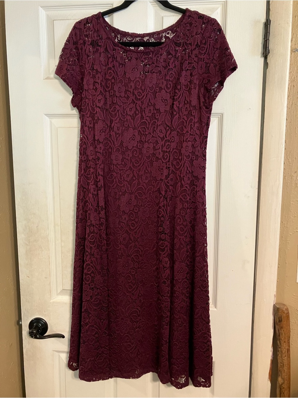 Women’s Ronni Nicole Burgundy Lace Midi Dress with Short Sleeves Size 10 Event